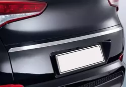 Кромка над номером (2015—2018, верхня, вузька, нерж) OmsaLine - Італійська нержавійка для Hyundai Tucson TL 2016-2021рр