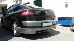 Задня накладка на бампер (під фарбування) для Renault Megane II 2004-2009 рр