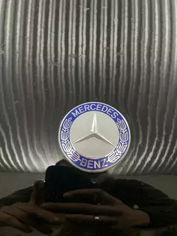 Знак Мерседеса на капот (самоклейка) Самоклейка для Mercedes Vito W638 1996-2003 років