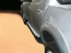 Бокові пороги X5-тип (2 шт., алюм) для Mitsubishi Pajero Sport 2008-2015рр