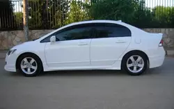 Бокові пороги (під фарбування) для Honda Civic Sedan VIII 2006-2011рр