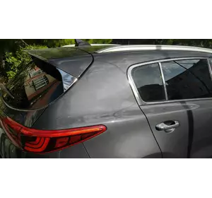 Накладка трикутник на задні двері (нерж) для Kia Sportage 2015-2021 рр