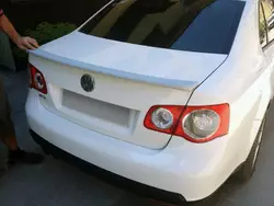 Спойлер (під фарбування) для Volkswagen Jetta 2006-2011 рр