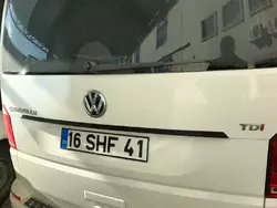 Планка над номером (карбон) для Volkswagen T6