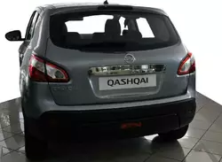 Накладка над номером (нерж.) З кнопкою, OmsaLine - Італійська нержавійка для Nissan Qashqai 2010-2014рр