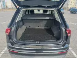 Накладка на задній бампер (Carmos, нерж) для Volkswagen Tiguan 2016-2024