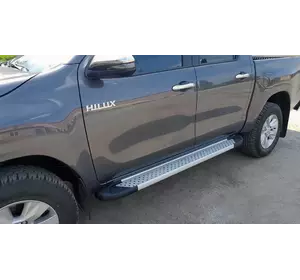 Бокові пороги Allmond Grey (2 шт., алюміній) для Toyota Hilux 2015-2024 рр