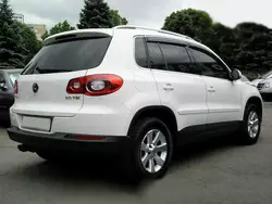 Вітровики з хром молдингом (4 шт, HIC) для Volkswagen Tiguan 2007-2016 рр Вітровики з хром молдингом (4 шт, HIC) для Volkswagen Tiguan 2007-2016 рр