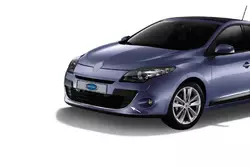 Накладка на передній бампер 2013-2016 (нерж) для Renault Megane III рр Накладка на передній бампер 2013-2016 (нерж) для Renault Megane III рр