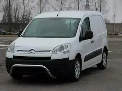 Кенгурятник WT007 (нерж.) для Citroen Berlingo 2008-2018 рр Кенгурятник WT007 (нерж.) для Citroen Berlingo 2008-2018 рр