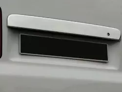 Накладка над номером для розпашних дверей (нерж) Carmos - Турецька сталь для Volkswagen T5 Multivan 2003-2010 рр Накладка над номером для розпашних дверей (нерж) Carmos - Турецька сталь для Volkswagen T5 Multivan 2003-2010 рр