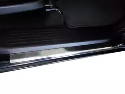 Накладки на пороги Carmos (4 шт, нерж.) для Toyota Hilux 2006-2015 рр Накладки на пороги Carmos (4 шт, нерж.) для Toyota Hilux 2006-2015 рр