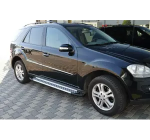 Бокові пороги Allmond Grey (2 шт., алюм.) для Mercedes ML W164 Бокові пороги Allmond Grey (2 шт., алюм.) для Mercedes ML W164