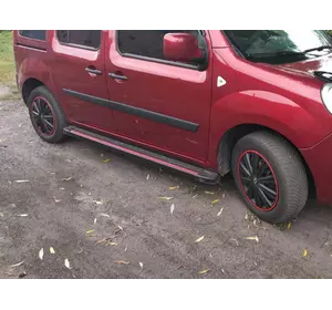 Бокові пороги Maya Red (2 шт., алюміній) Довга база для Renault Kangoo 2008-2020 рр Бокові пороги Maya Red (2 шт., алюміній) Довга база для Renault Kangoo 2008-2020 рр