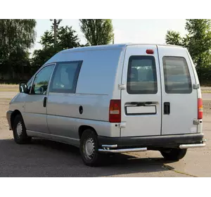 Задні подвійні куточки AK003-подвійний (нерж) для Fiat Scudo 1996-2007 років Задні подвійні куточки AK003-подвійний (нерж) для Fiat Scudo 1996-2007 років