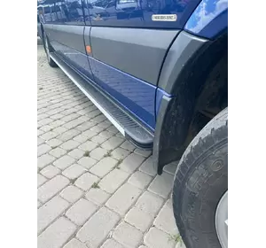 Бокові пороги Maya (2 шт., алюміній) Середня база для Mercedes Sprinter W906 2006-2018 рр Бокові пороги Maya (2 шт., алюміній) Середня база для Mercedes Sprinter W906 2006-2018 рр