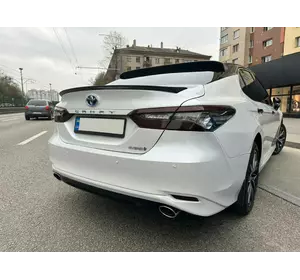 Спойлер (чорний) для Toyota Camry 2018-2023 рр Спойлер (чорний) для Toyota Camry 2018-2023 рр