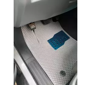 Поліуретанові килимки 3 ряди (EVA, сірі) Середній ряд - прохід для Toyota Sequoia 2007-2022рр Поліуретанові килимки 3 ряди (EVA, сірі) Середній ряд - прохід для Toyota Sequoia 2007-2022рр