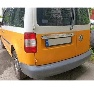 Накладка над номером (2 дверні, нерж) Напис Caddy, Carmos - Турецька сталь для Volkswagen Caddy 2004-2010 рр Накладка над номером (2 дверні, нерж) Напис Caddy, Carmos - Турецька сталь для Volkswagen Caddy 2004-2010 рр