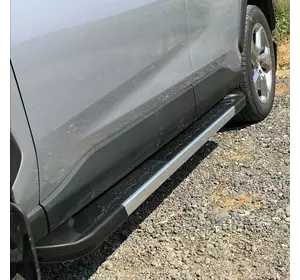 Бокові пороги RedLine V1 (2 шт., алюміній) для Toyota Rav 4 2019-2024 Бокові пороги RedLine V1 (2 шт., алюміній) для Toyota Rav 4 2019-2024