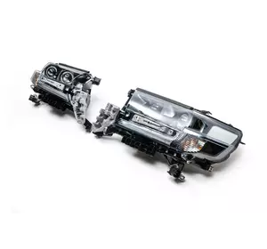 Передні фари 2016-2024 (Executive) для Toyota Land Cruiser 200 Передні фари 2016-2024 (Executive) для Toyota Land Cruiser 200