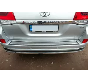 Планка над номером OEM (2016-2024) для Toyota Land Cruiser 200 Планка над номером OEM (2016-2024) для Toyota Land Cruiser 200