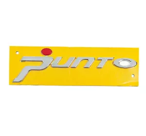 Напис Punto для Grande (червона точка, 1518b) для Fiat Punto Grande/EVO 2006-2018 рр