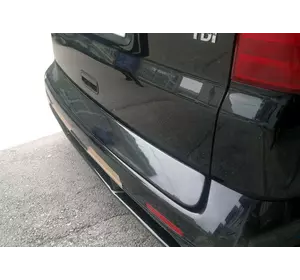 Пластикова накладка на багажник (під фарбування) для Volkswagen T5 Multivan 2003-2010 рр Пластикова накладка на багажник (під фарбування) для Volkswagen T5 Multivan 2003-2010 рр
