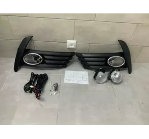 Протитуманки 2017-2019 (галогенні) для Toyota Corolla рр Протитуманки 2017-2019 (галогенні) для Toyota Corolla рр