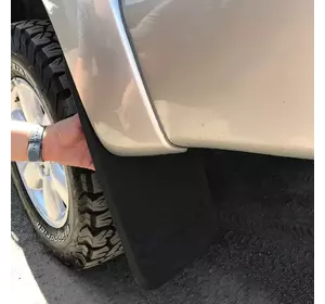 Задні бризковики довгі (2 шт.) для Toyota Hilux 2006-2015 рр Задні бризковики довгі (2 шт.) для Toyota Hilux 2006-2015 рр
