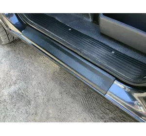 Накладки на пороги ABS (2 шт, пластик) Глянцеві для Mercedes Vito W638 1996-2003 років Накладки на пороги ABS (2 шт, пластик) Глянцеві для Mercedes Vito W638 1996-2003 років