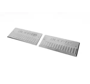 Накладки на внутрішні пороги Carmos V3 (2 шт, нерж) для Fiat Ducato 2006-2024 та рр Накладки на внутрішні пороги Carmos V3 (2 шт, нерж) для Fiat Ducato 2006-2024 та рр