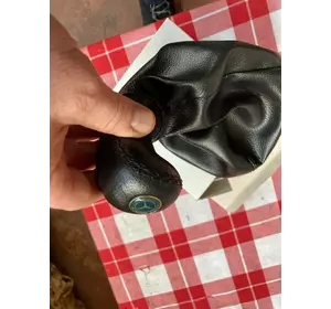 Чохол з ручкою КПП V2 (шкірозамінник) для Mercedes Vito W638 1996-2003 років Чохол з ручкою КПП V2 (шкірозамінник) для Mercedes Vito W638 1996-2003 років